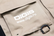 Двухцветные куртки с текстом «DIGIS интеграция»